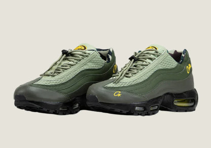 Air Max 95 x UNDEFEATED Olive